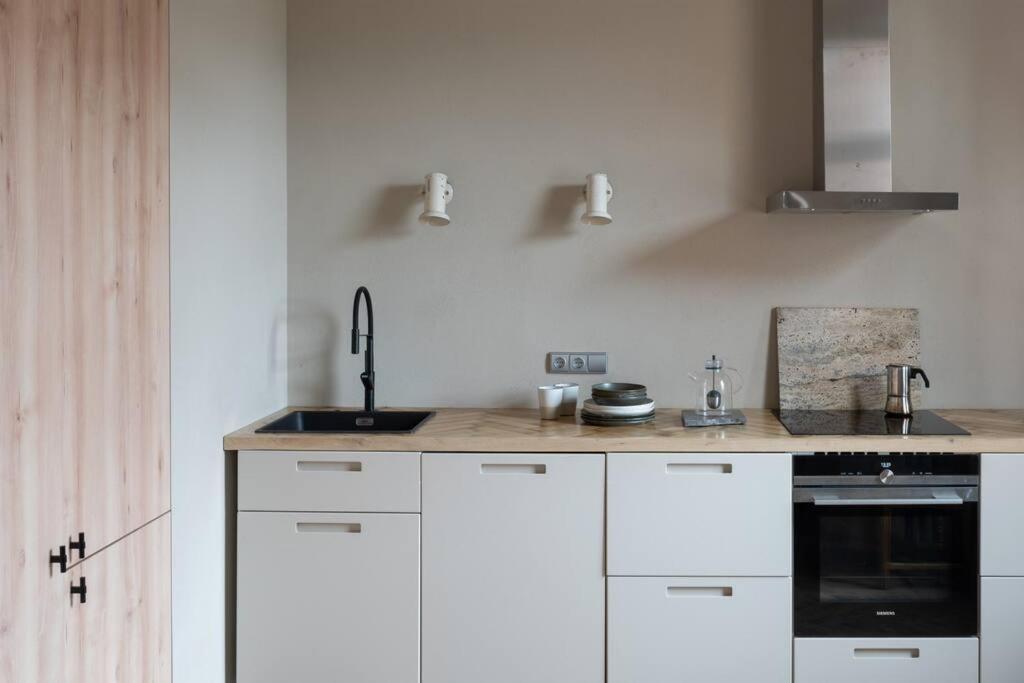 Authentic 1 Bd Old Town Apartment By Hostlovers Kaunas Eksteriør bilde