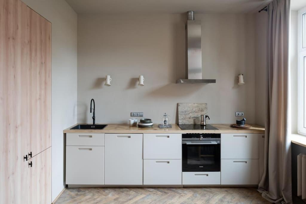 Authentic 1 Bd Old Town Apartment By Hostlovers Kaunas Eksteriør bilde
